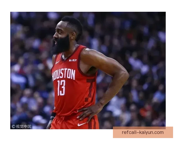 坎塞洛传中技术独树一帜，助力球队进攻表现亮眼